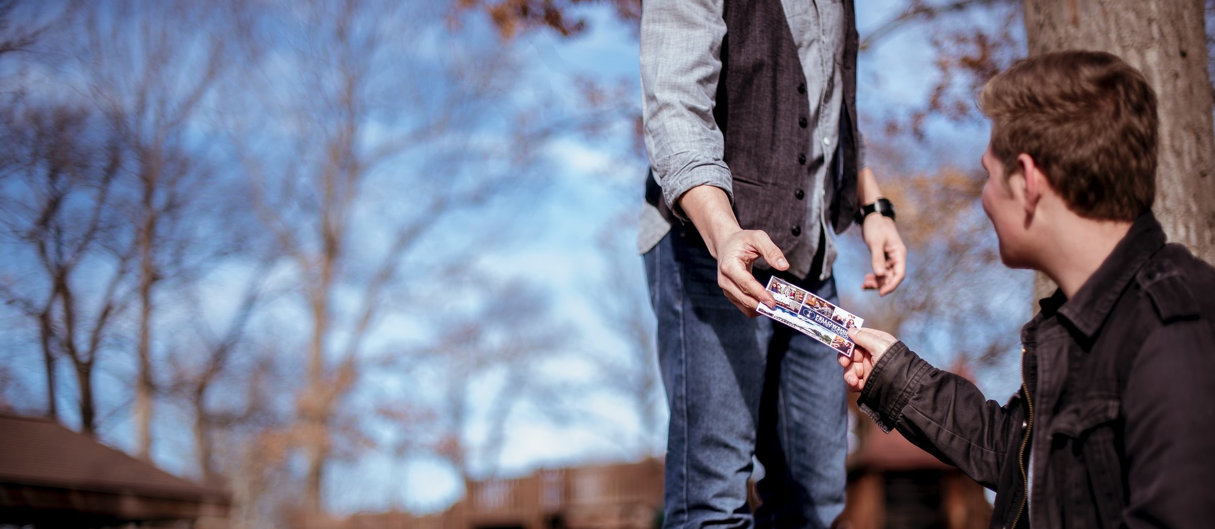 Passing data between components in angular